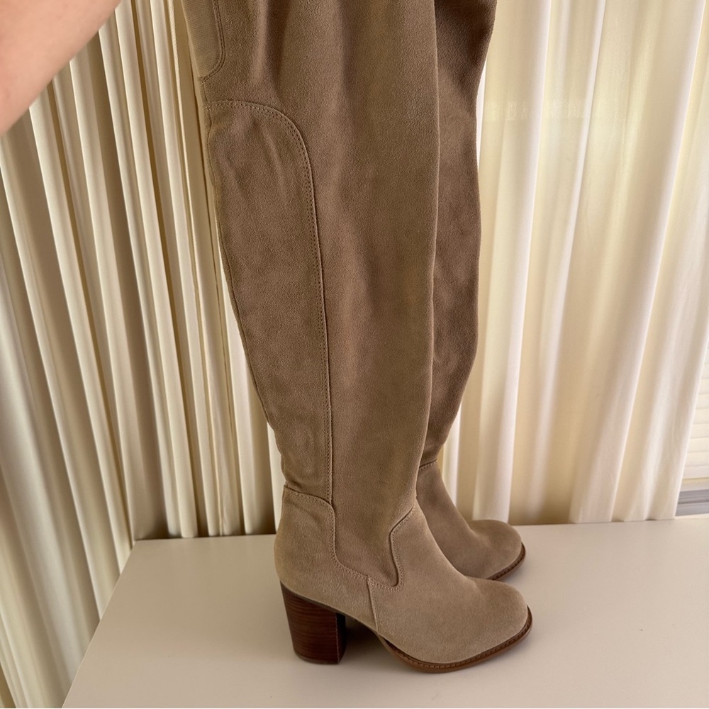 Kelsi Dagger Logan Fawn Over The Knee Tan Light Brown Suede Boots‎ Size 9.5